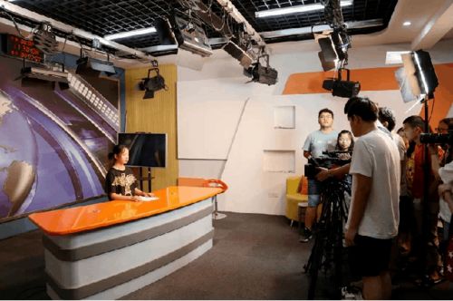 专业零距离 广播电视节目制作——王炸专业的魅力与未来